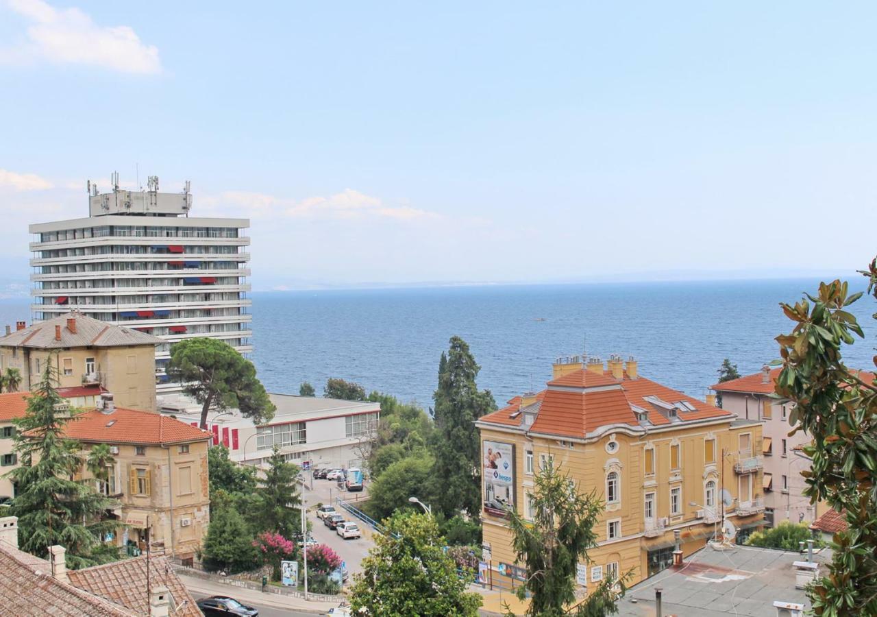 Penthouse Ivana *